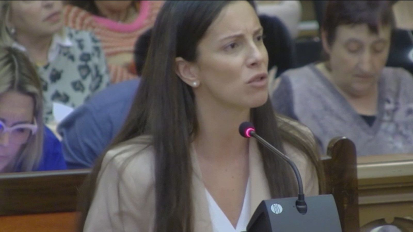 La agente de la Guardia Urbana niega su relación con el otro acusado del crimen de su novio