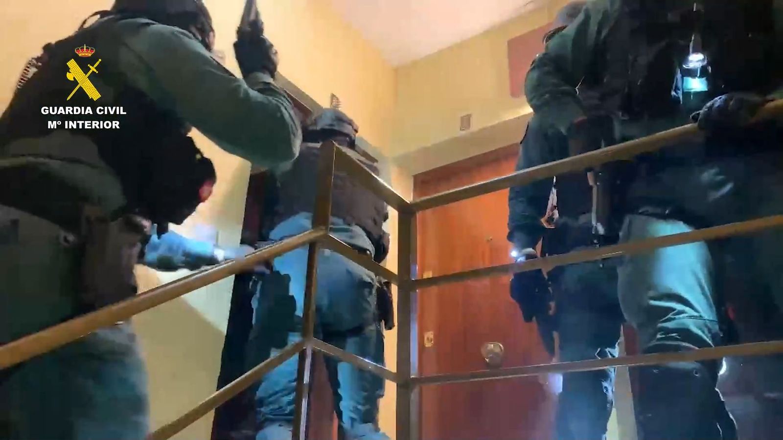 Dos detenidos por una treintena de robos en Madrid