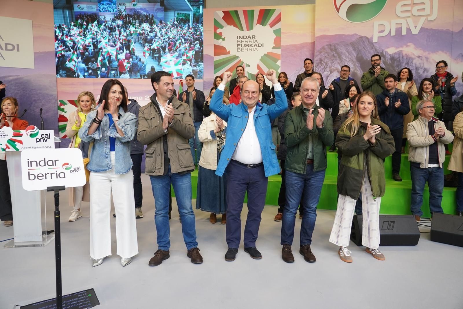 El PNV ganaría por la mínima las elecciones vascas seguido por Bildu, según el CIS