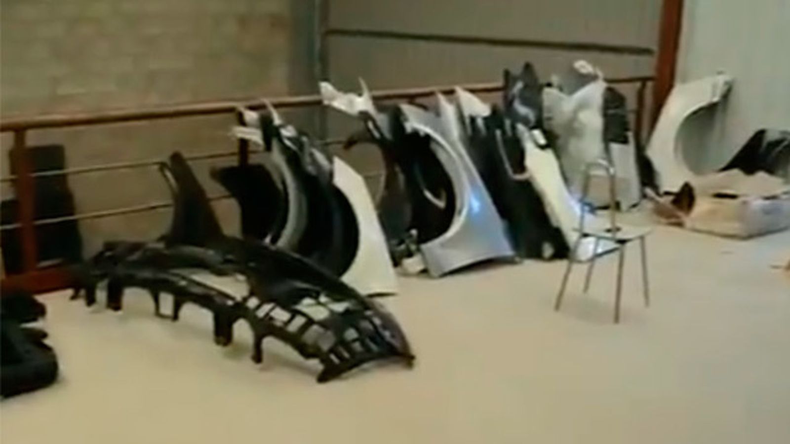 Trece detenidos por robar vehículos y venderlos por piezas en una web