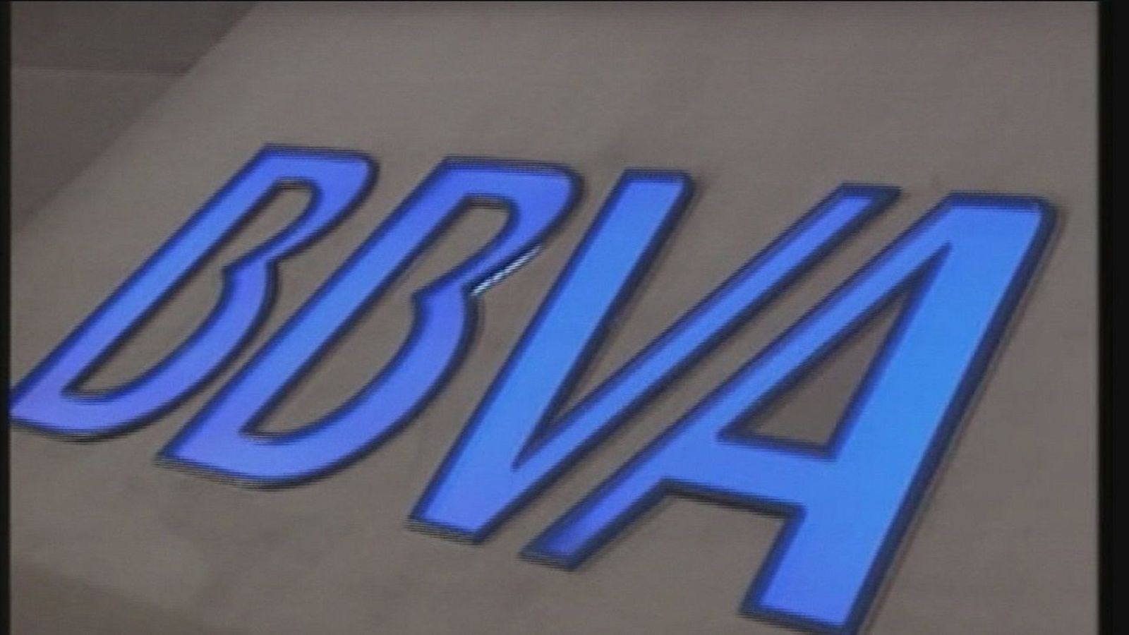 BBVA contrató al excomisario Villajero para comprar escuchas telefónicas