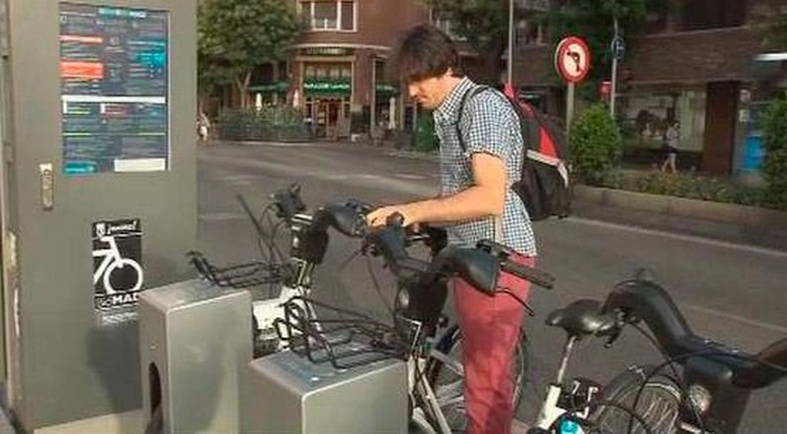 Los abonados de BiciMAD ya pueden alquilar su bici con tarjeta de transportes