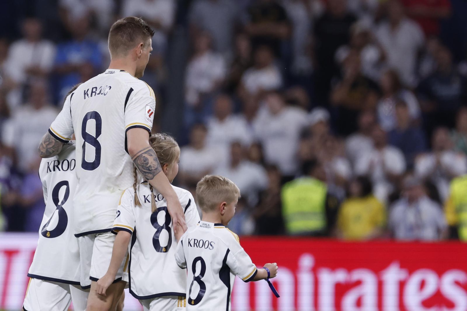 Kroos con sus hijos