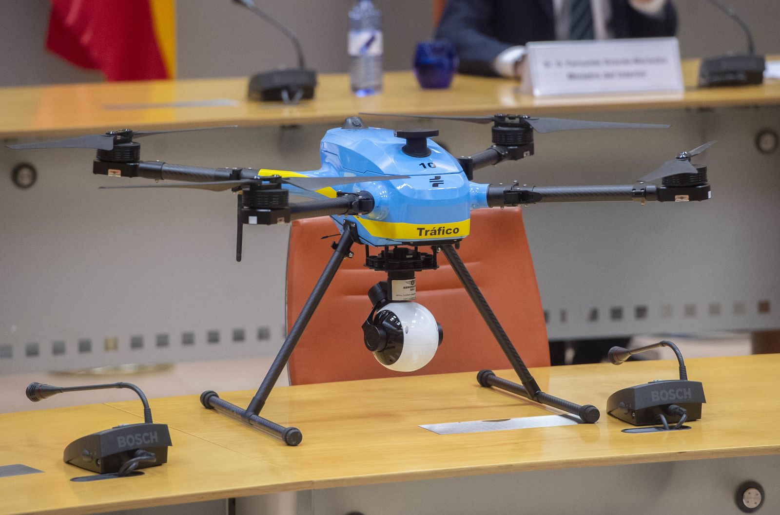 Dron para vigilancia en carreteras