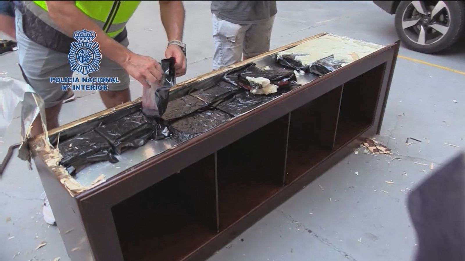 Cinco detenidos por transportar muebles llenos de cocaína de Valencia a Madrid