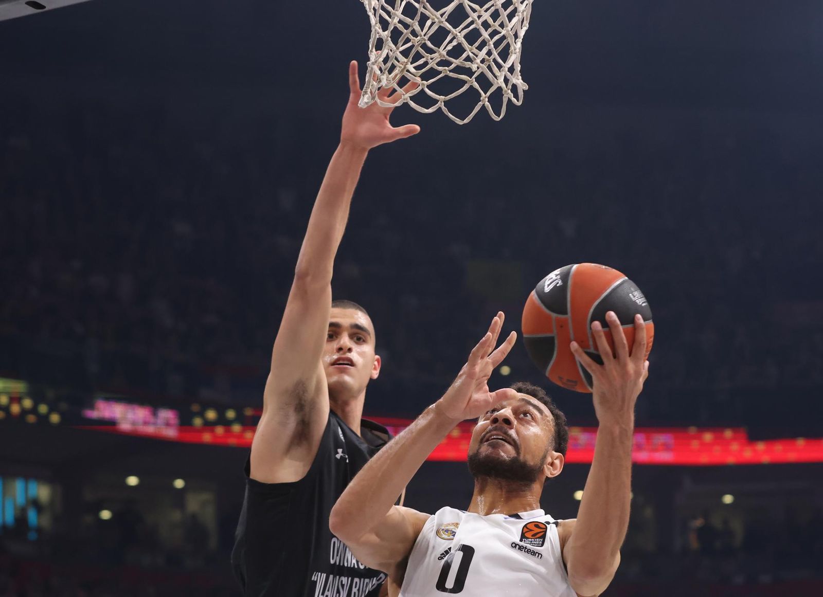 Hanga ante el Partizan