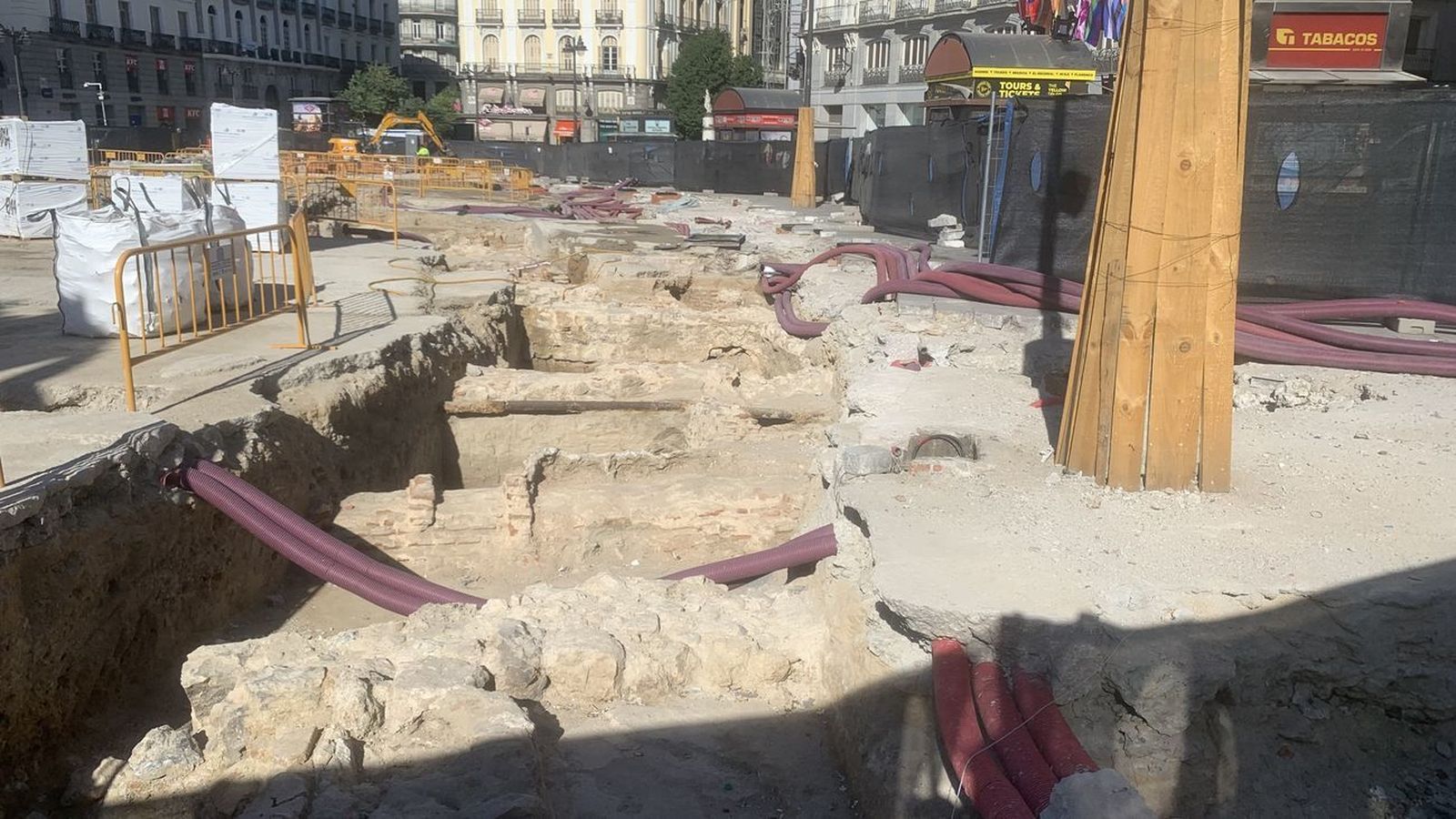 Restos arqueológicos hallados en la nueva remodelación de Sol