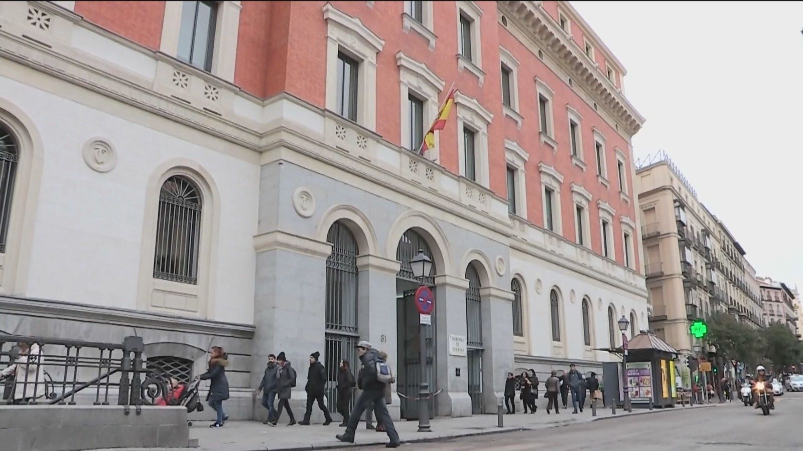 Perfiles muy políticos en los relevos pactados entre PSOE y PP del Constitucional y el Tribunal de Cuentas