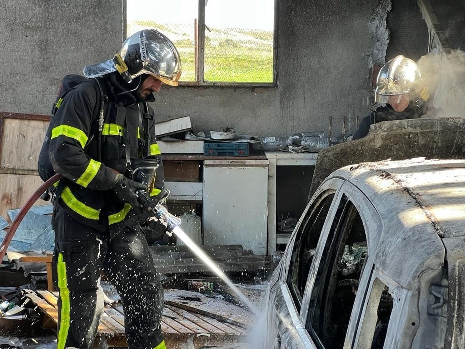 Incendio nave en colmenar de Oreja
