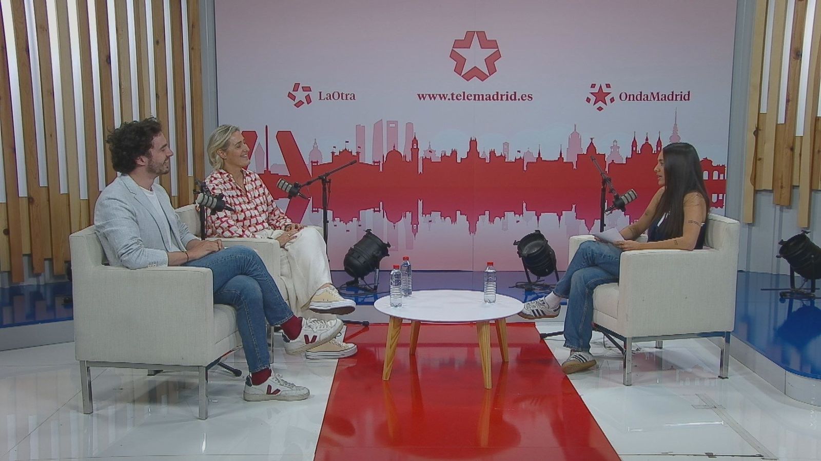 La Comunidad de Madrid e IndesIA lanzan un programa para impulsar la inteligencia artificial en las pymes
