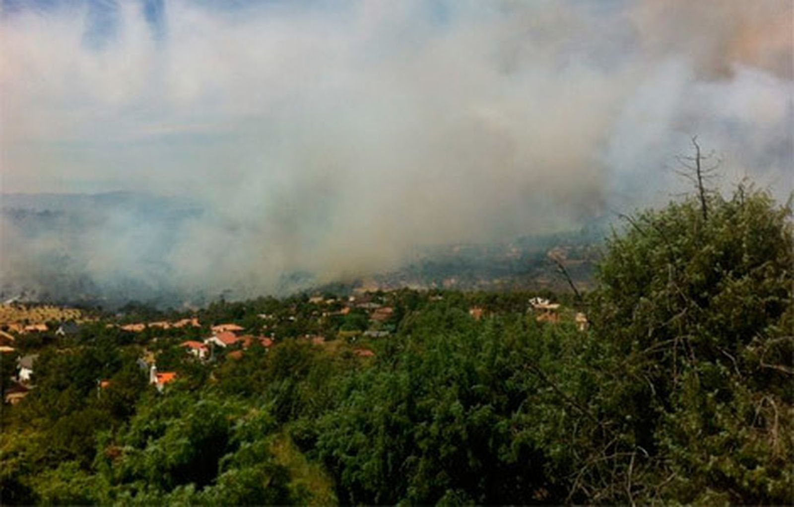 Incendio forestal entre Valdemaqueda y Robledo de Chavela