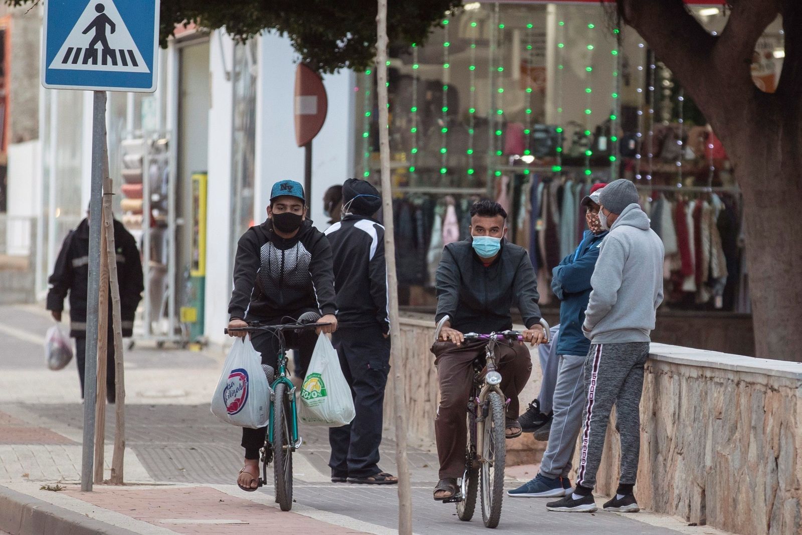La OMS advierte de una tercera ola y España se prepara para endurecer las medidas de cara a Navidad