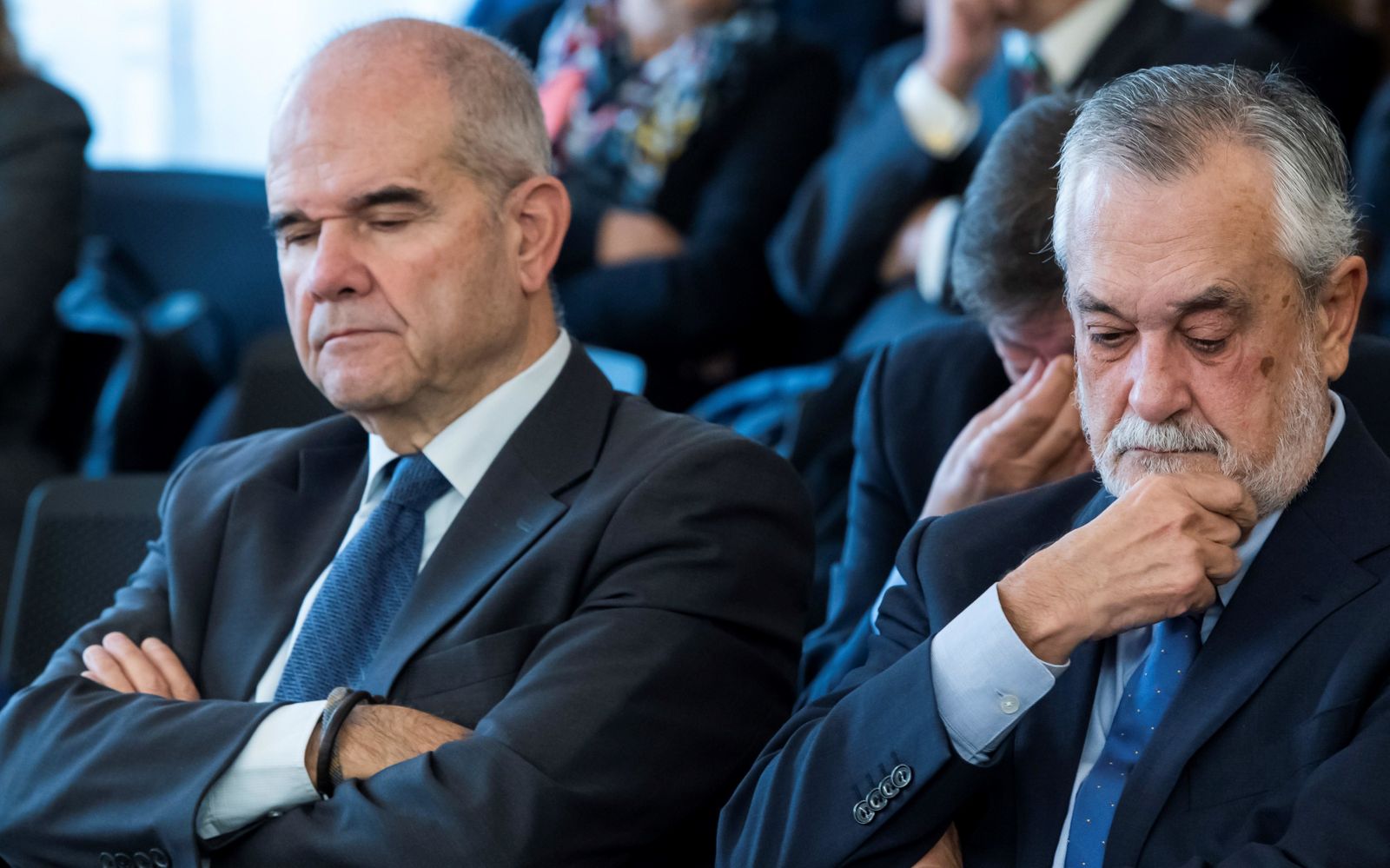 TC anula las condenas de Griñán y Chaves
