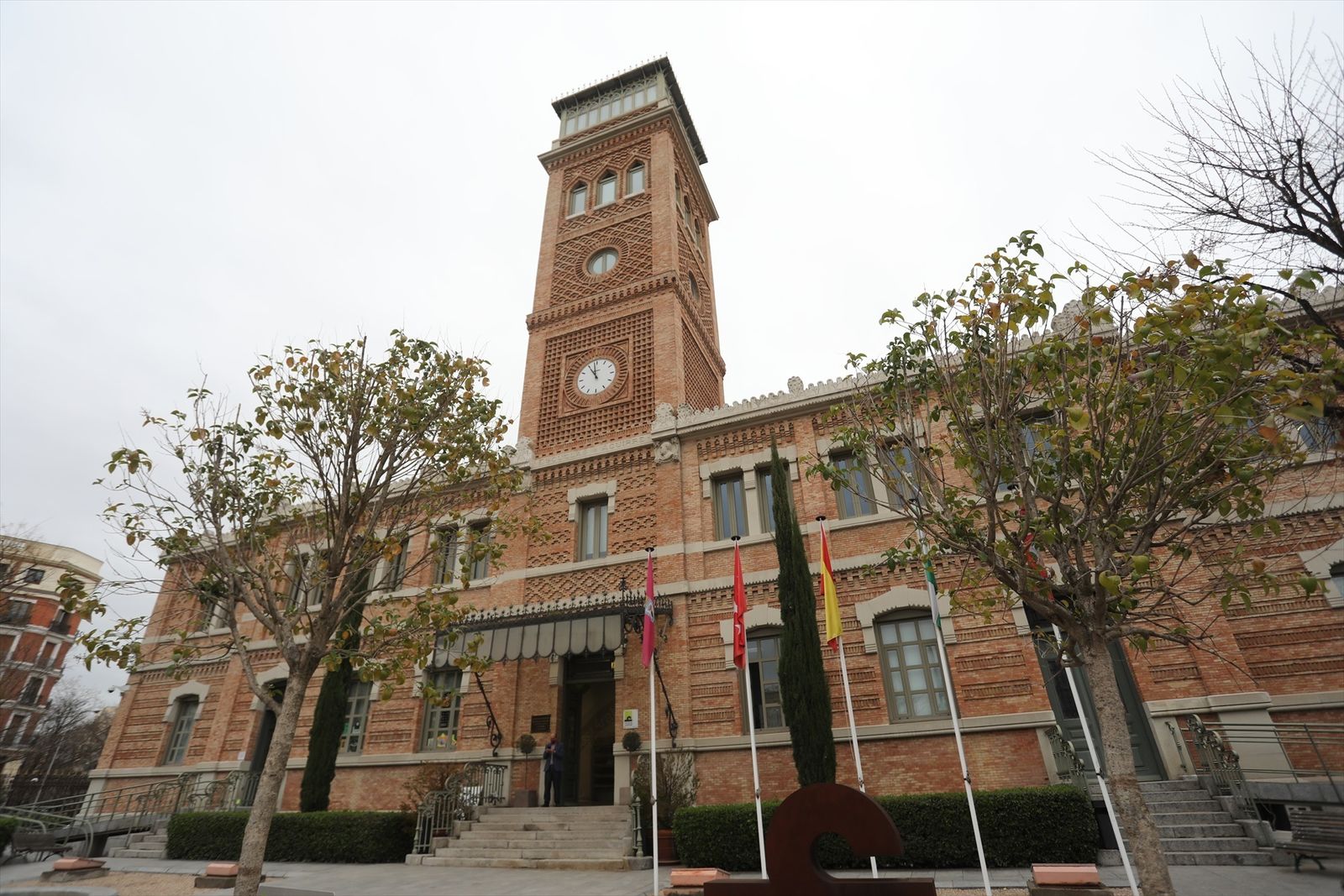 Fachada principal de la Casa Árabe de Madrid