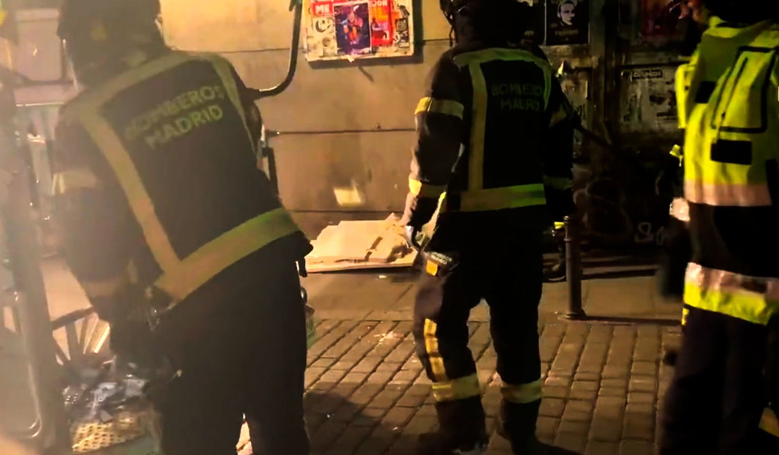 Una losa de escayola se ha desprendido de una fachada en la calle Corredera Alta de San Pablo