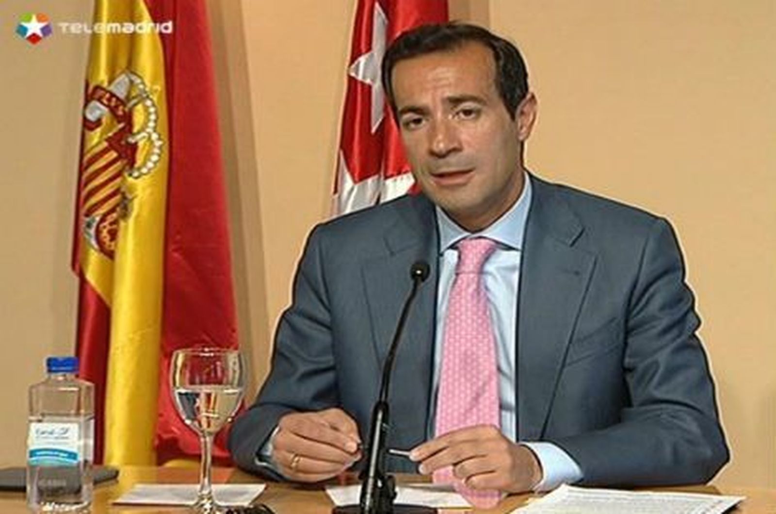 Victoria acusa a la izquierda de amparar la violencia con su silencio sobre el 22M