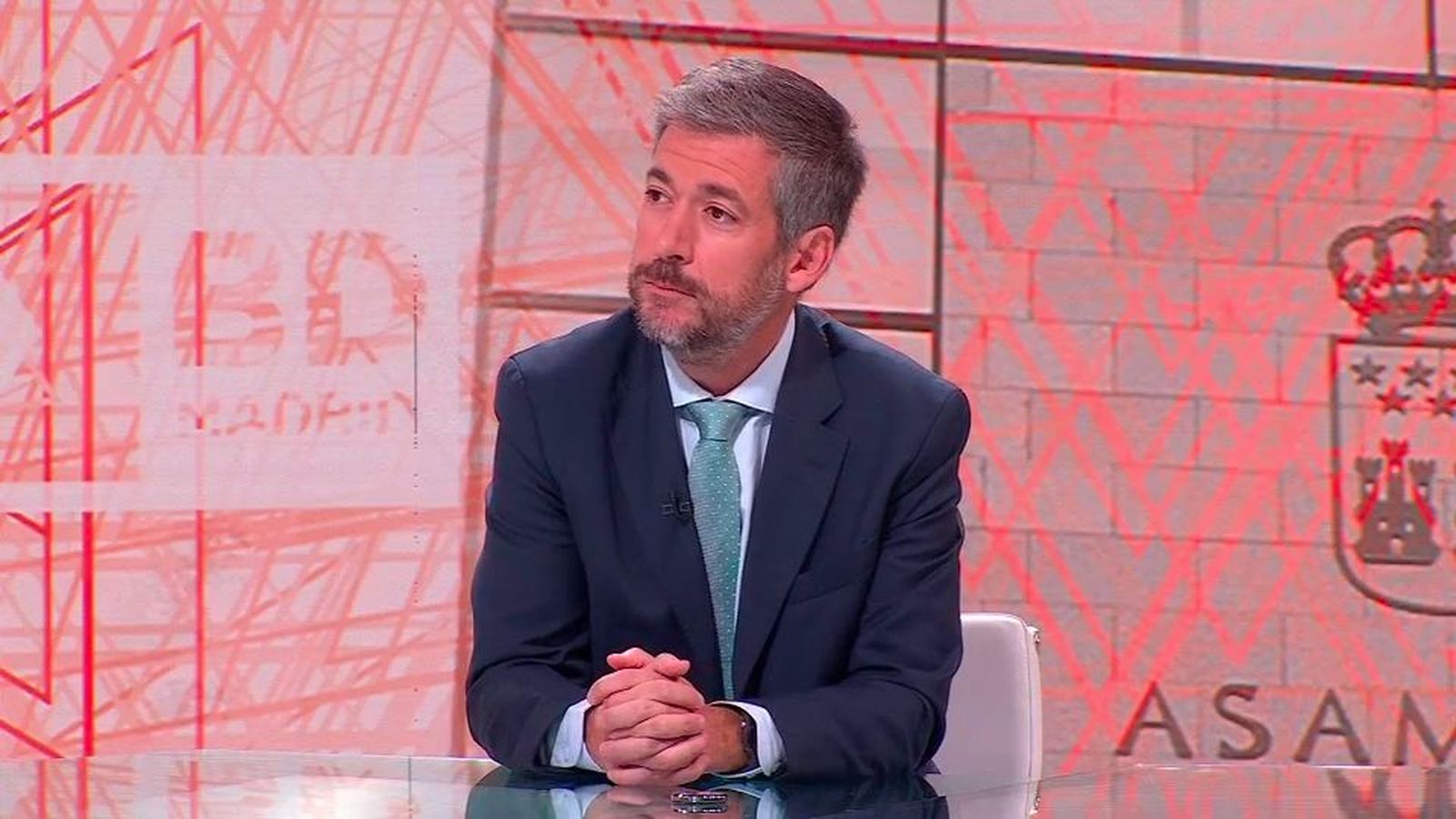 La Comunidad de Madrid acusa a Sánchez de buscar "el choque institucional" con la acampada en Sol