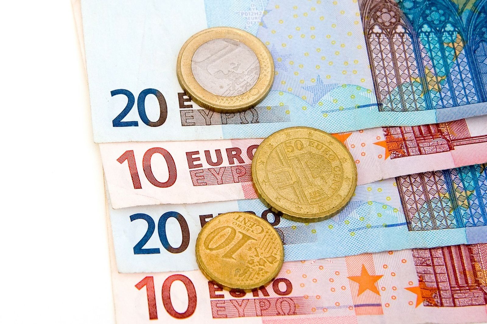¿Cómo van a adelantar los bancos el dinero a aquellos cuya prestación por desempleo se apruebe en mayo?