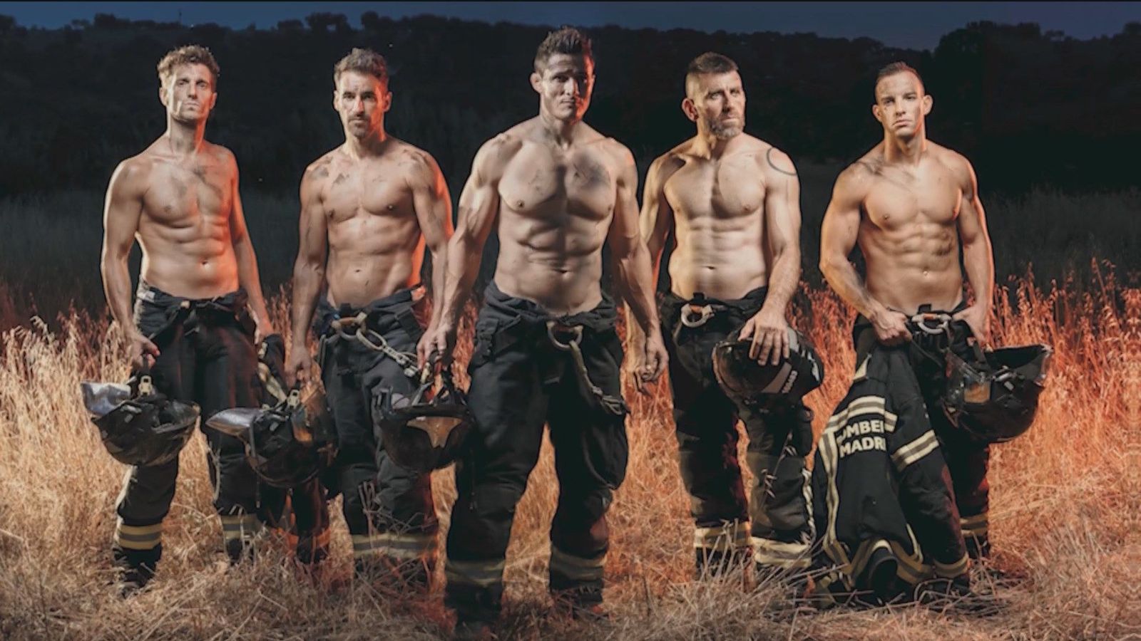 El calendario de los bomberos del Ayuntamiento de Madrid llega con sorpresa