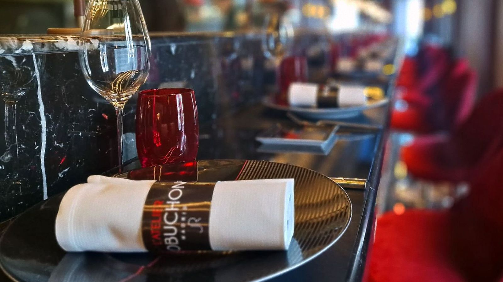 Conocemos el restaurante Robuchon, que llegó a atesorar 32 Estrellas Michelín