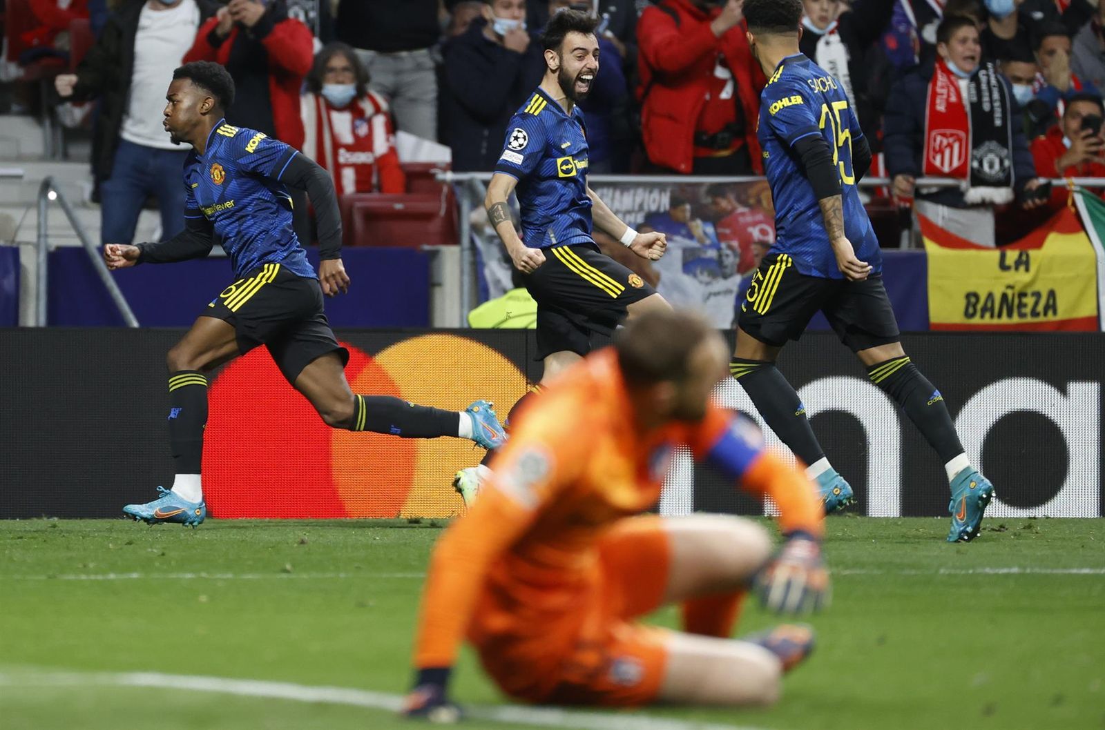 Elanga empata ante el Atlético de Madrid