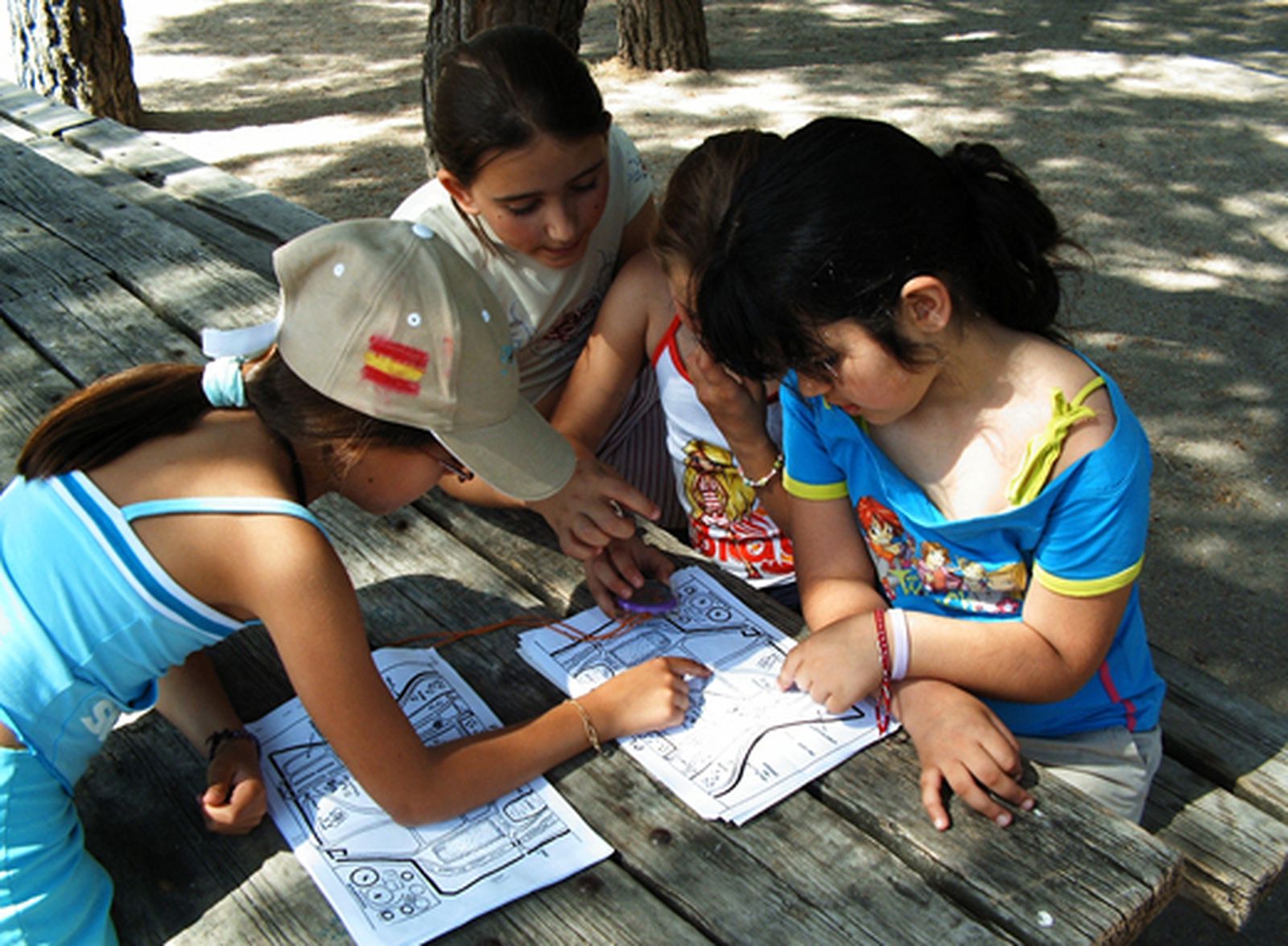Niñas participantes en una actividad ambiental en Móstoles