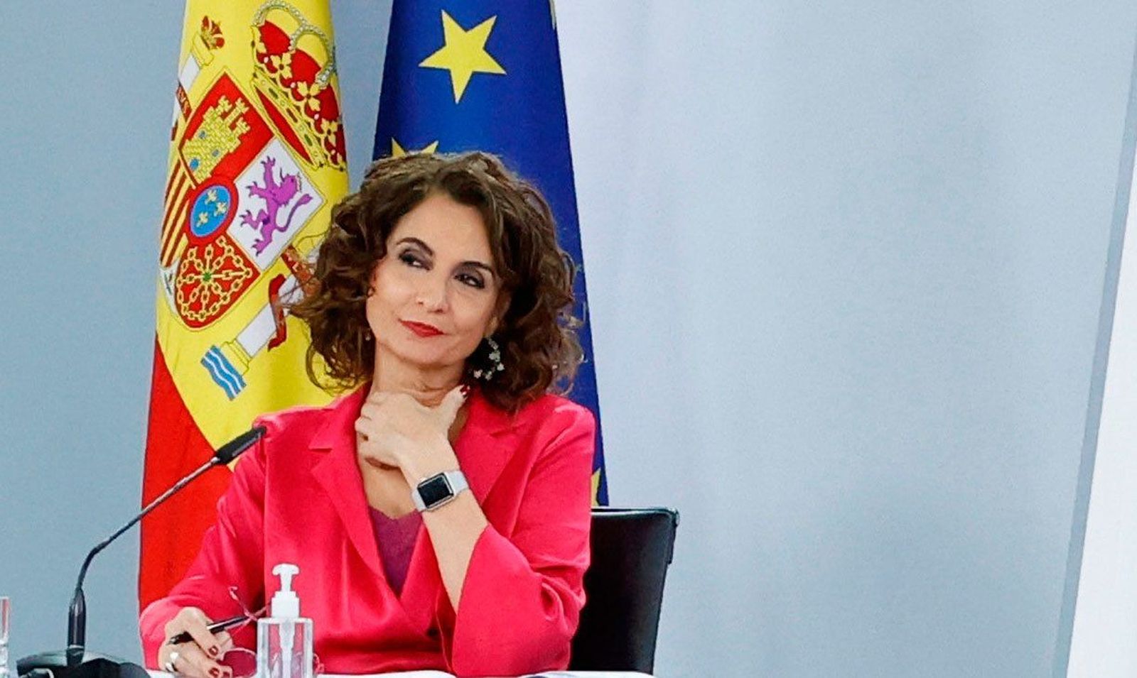 Montero reconoce que el "vértigo político" requiere un constante “minuto y resultado”