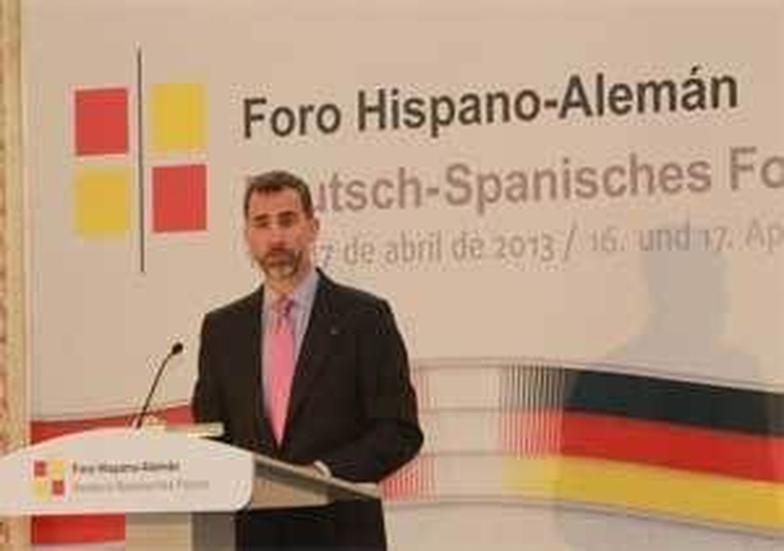 El Príncipe pide huir de "actitudes insolidarias" para superar la crisis en Europa