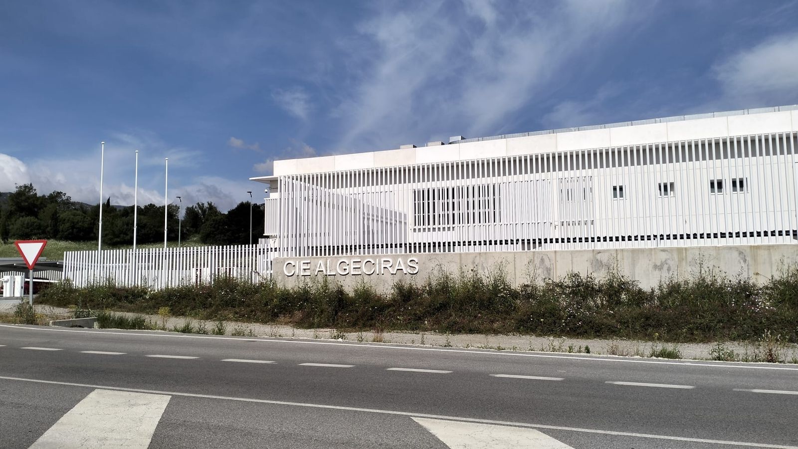 Preocupación en Algeciras por la llegada de inmigrantes de Ceuta al CIE: el alcalde reclama información al Gobierno