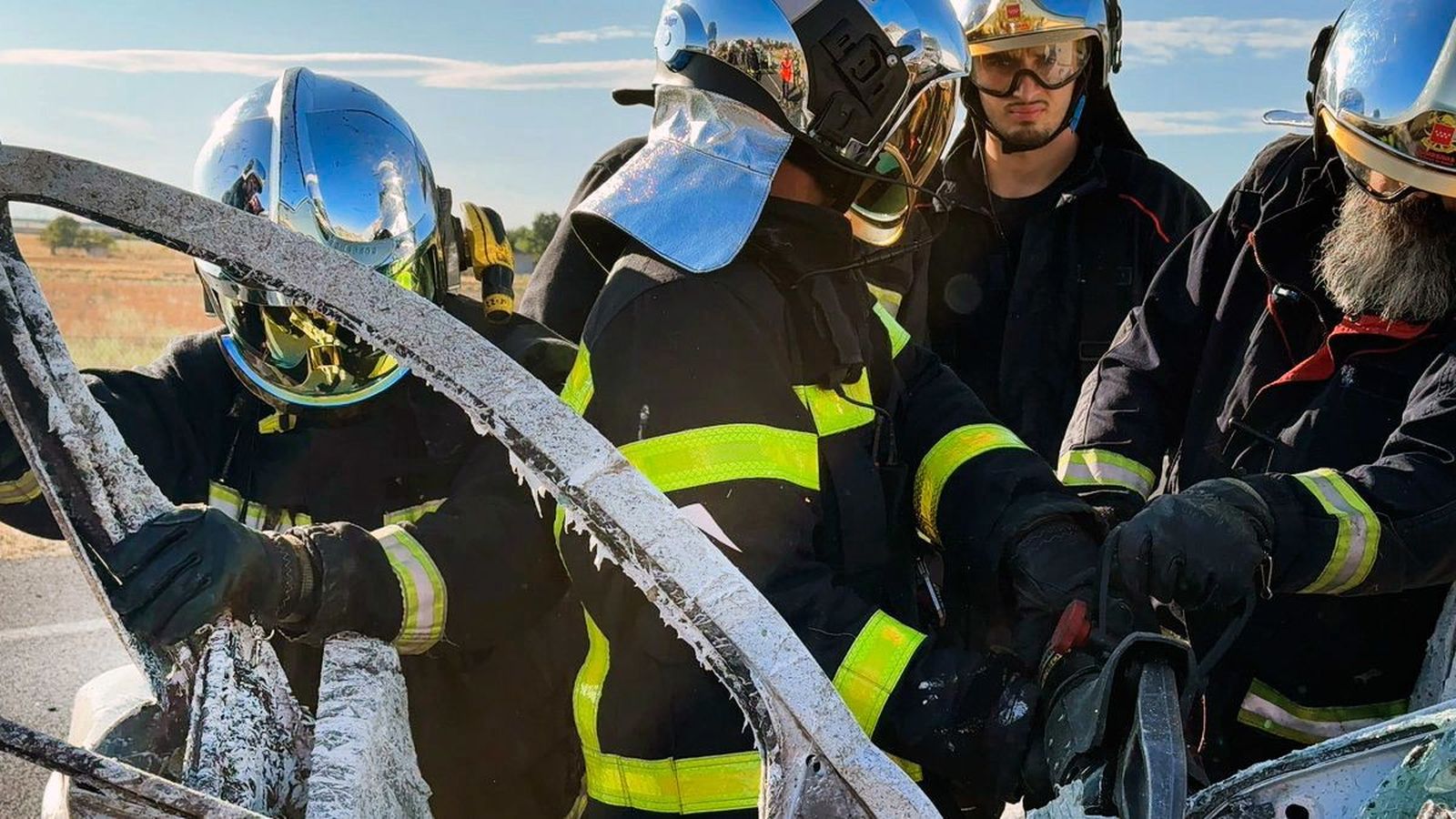 Muere el conductor de una furgoneta en un choque frontal con un camión en la M-410, en Parla