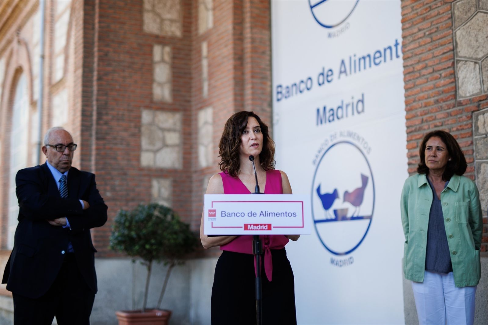 Ayuso visita el Banco de Alimentos