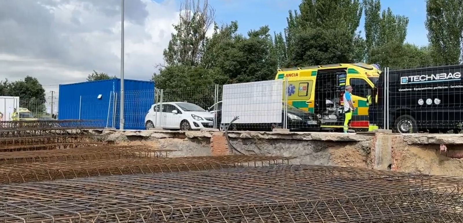 Muere un trabajador aplastado por una grúa en Alcalá de Henares