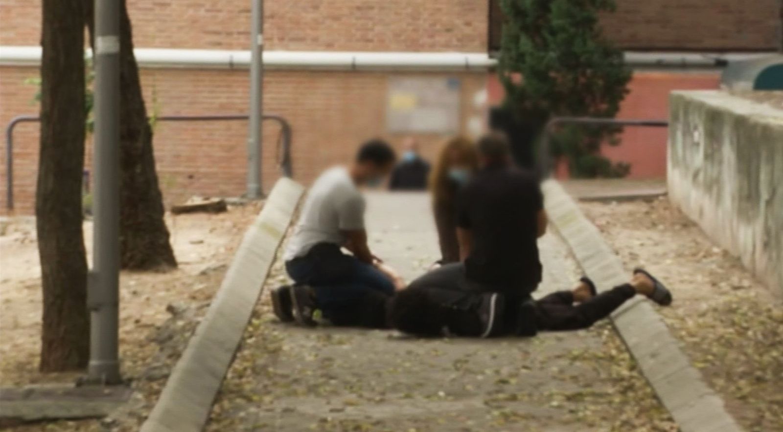Un equipo de ‘Está Pasando’ ha sido testigo de la detención de los autores del apuñalamiento en Moncloa