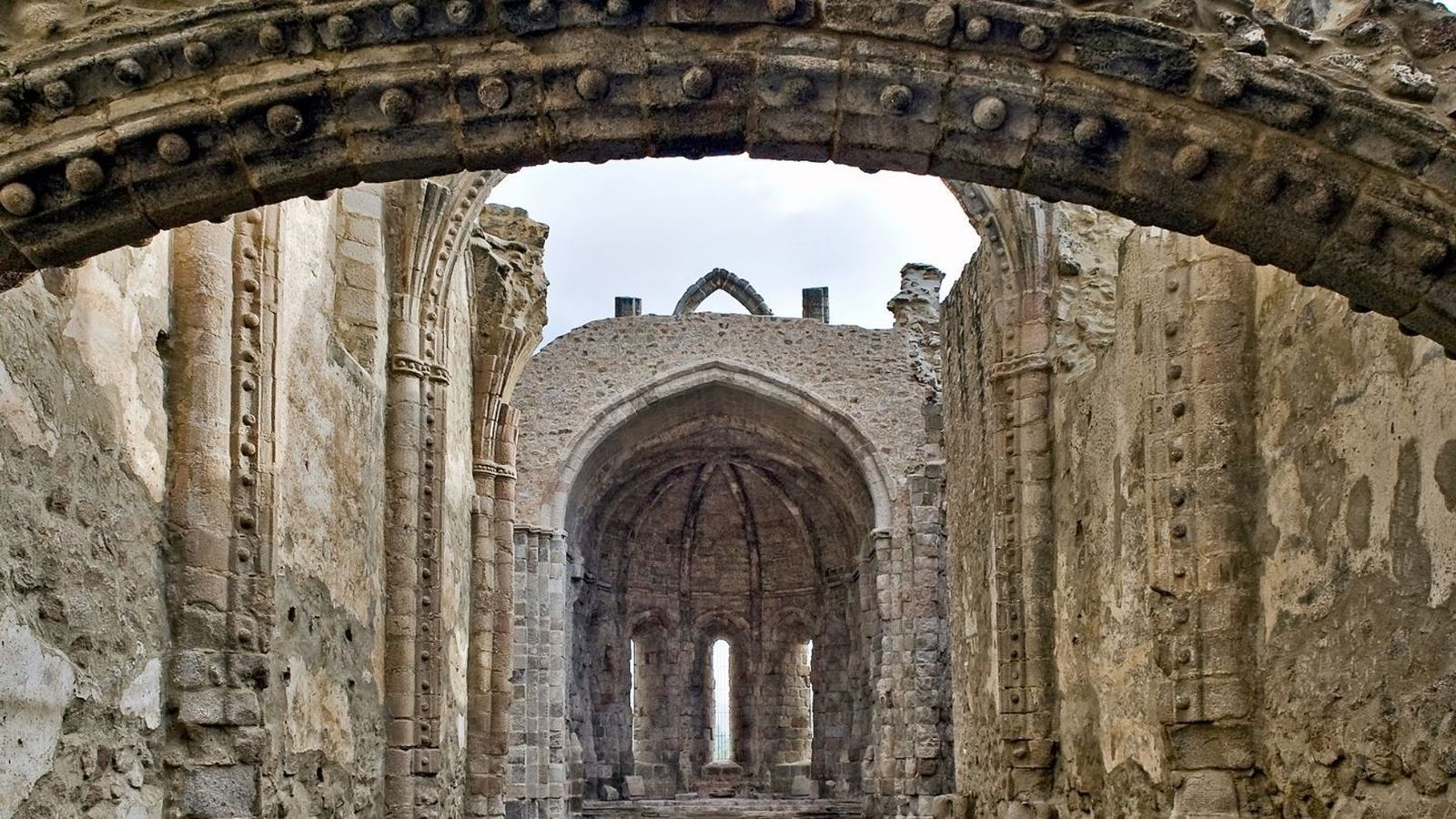 Reabre el Monasterio de Santa María la Real de Valdeiglesias tras el incendio de la Sierra Oeste