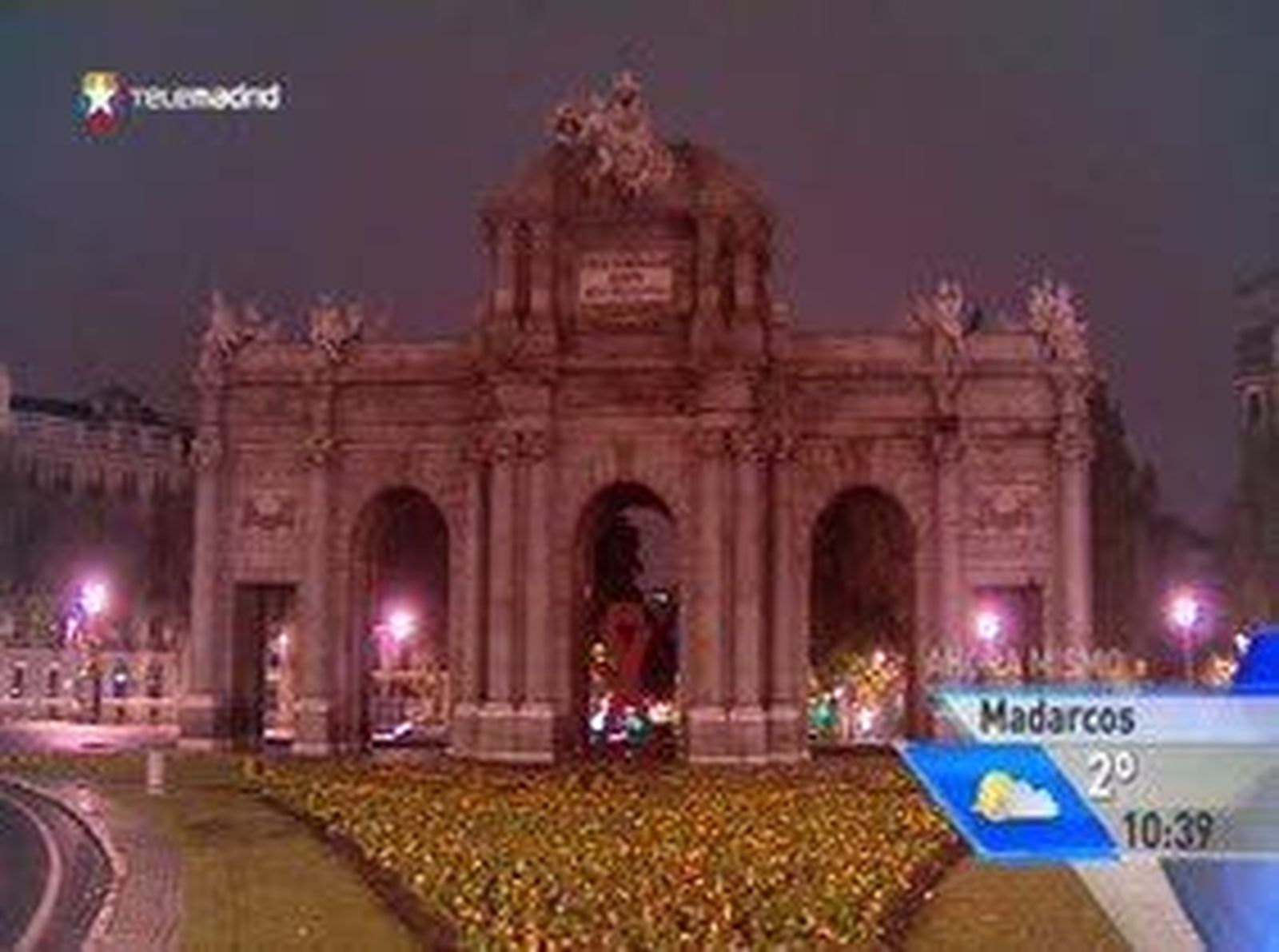 Un gran lazo rojo en Madrid