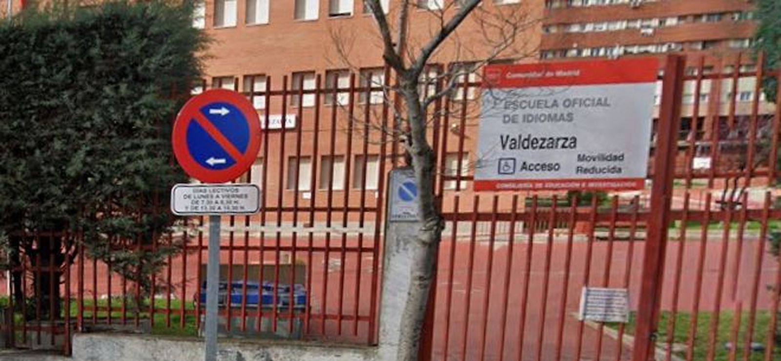 Escuela Oficial de Idiomas de Valdezarza que acoge a los alumnos del IES Ana Frank de Aravaca