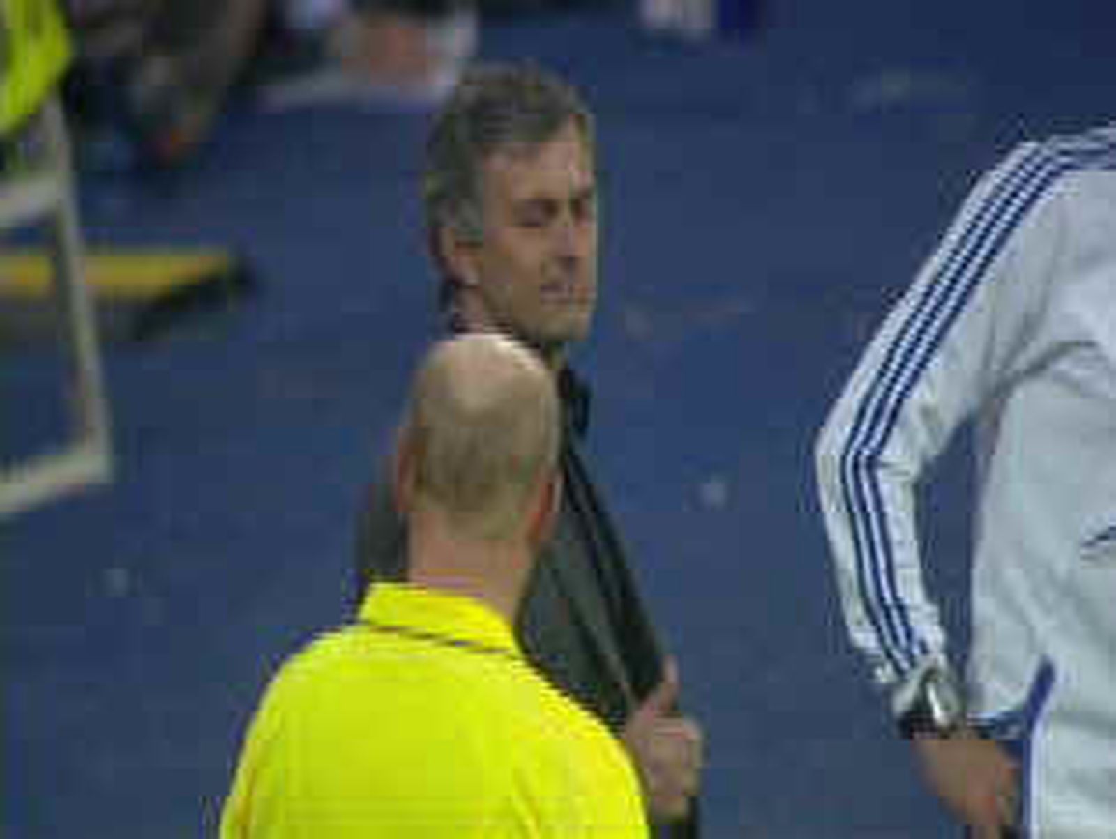 Mourinho llega a la UEFA sin hacer declaración alguna a la entrada