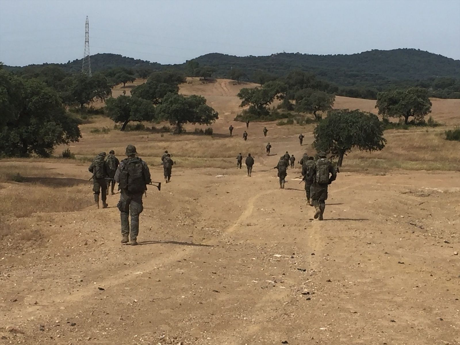El juez militar visita la base de Cerro Muriano donde murieron dos soldados en unos ejercicios