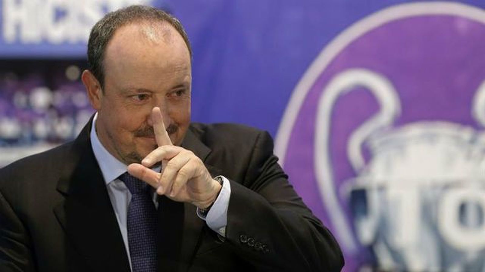 Benítez se emociona en su presentación: "Vuelvo a mi casa"