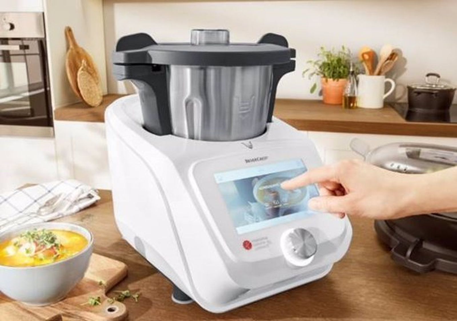 Robot de cocina 'Monsieur Cuisine Connect' de Lidl