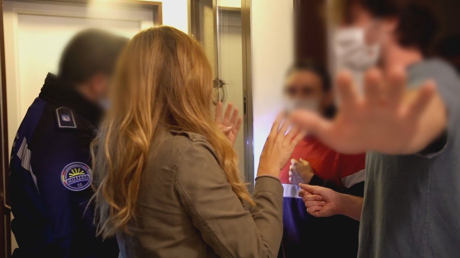 Vivimos desde dentro una fiesta ilegal en un piso de Madrid