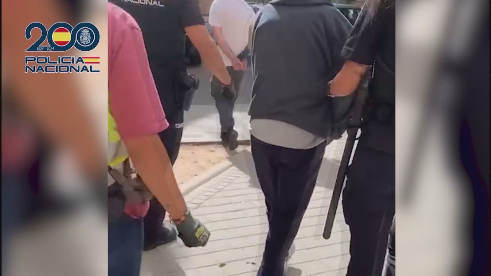 La Policía desmantela uno de los narco pisos de San Blas, cerca del parque El Paraíso, por el que los vecinos llevan semanas protestando