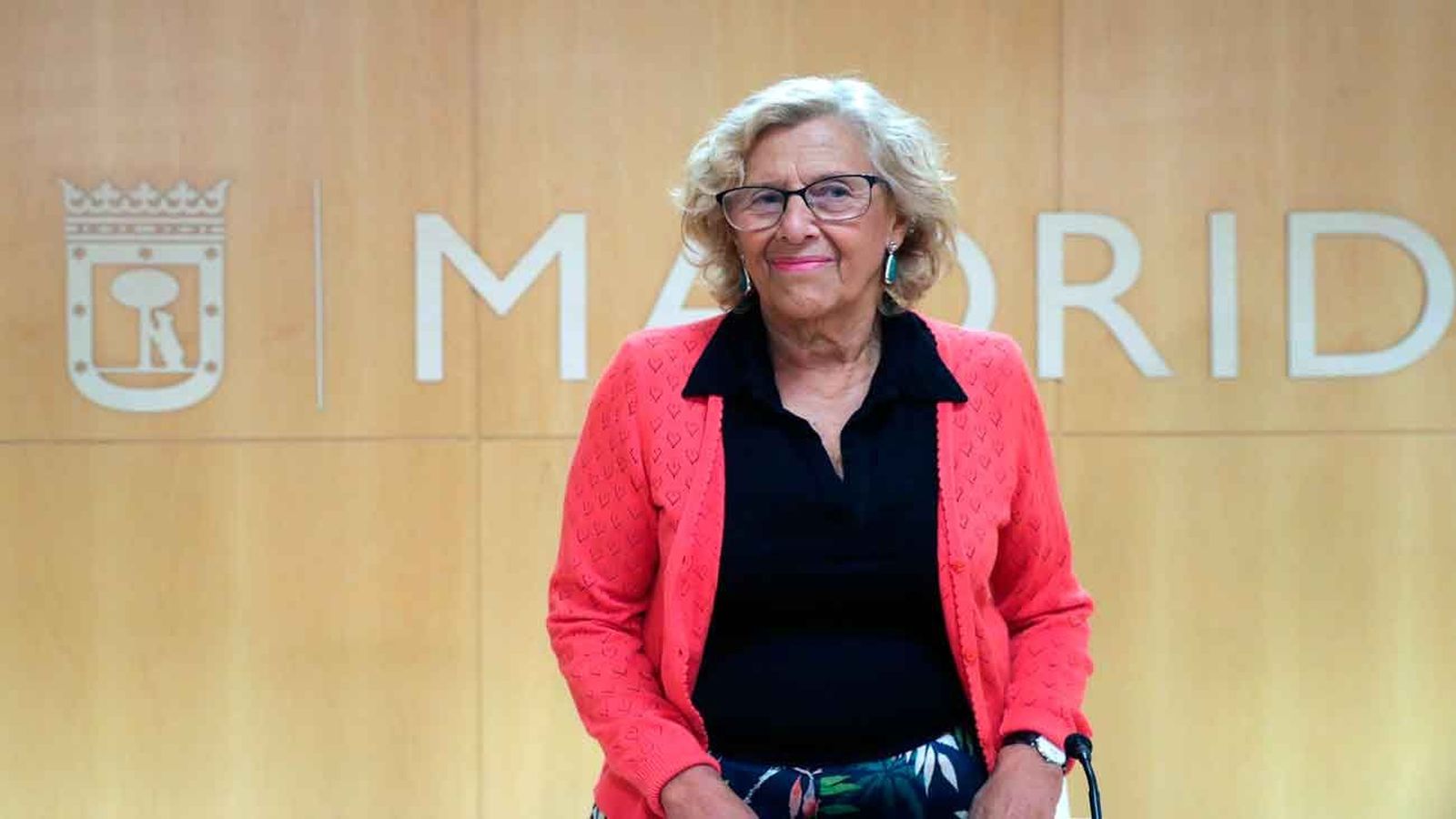 Carmena ya está en casa tras 18 horas en el Hospital de La Princesa