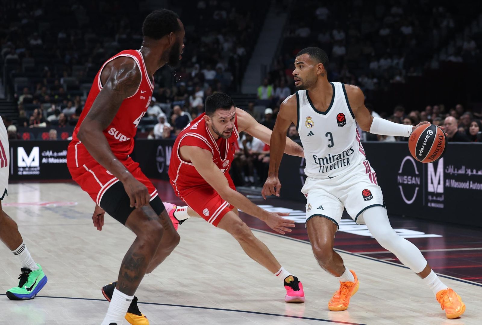 Timothe Luwawu-Cabarrot ante Olympiacos