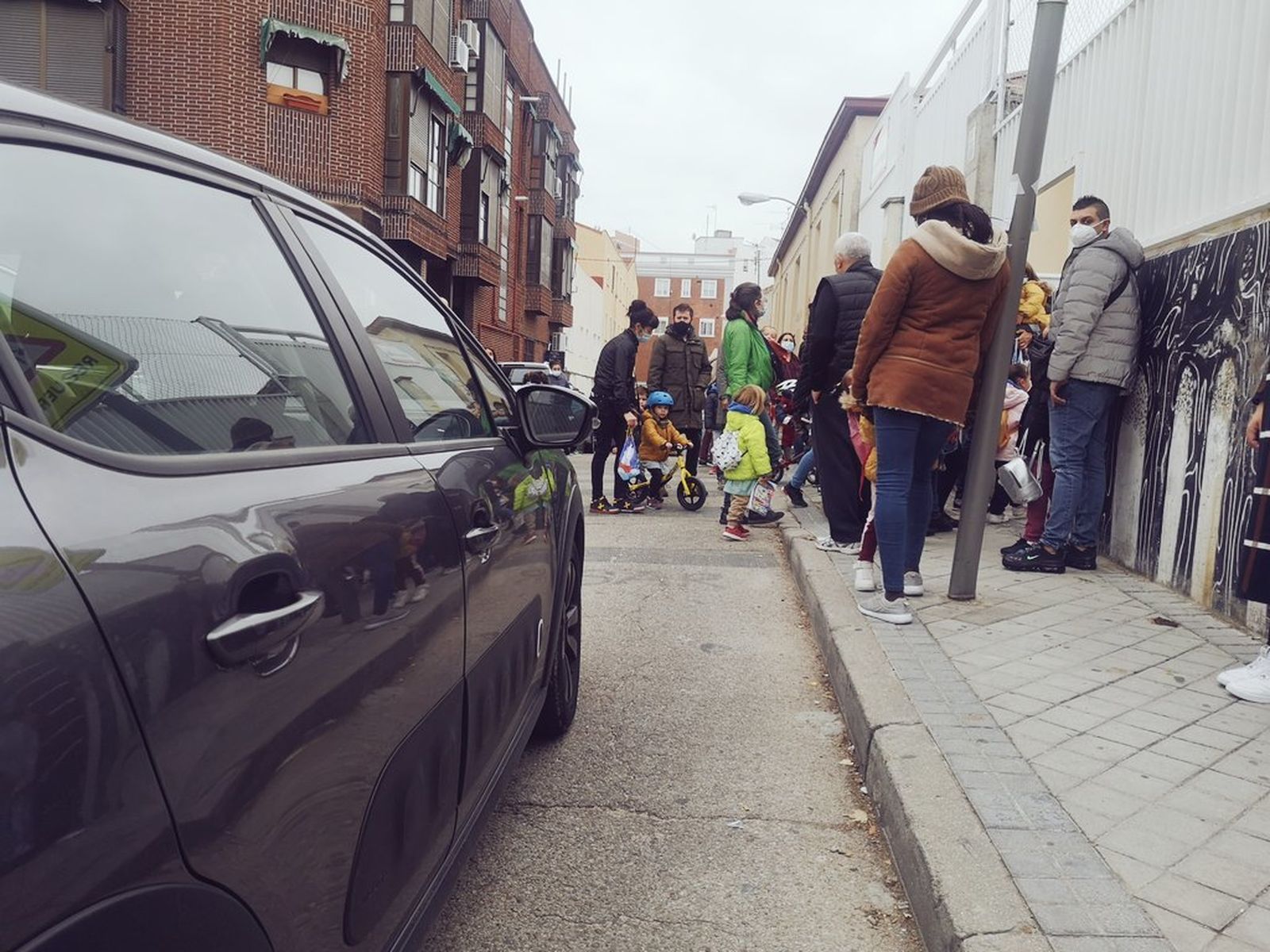 Calle de Inglaterra, en Carabanchel, en la que se encuentra el colegio Lope de Vega