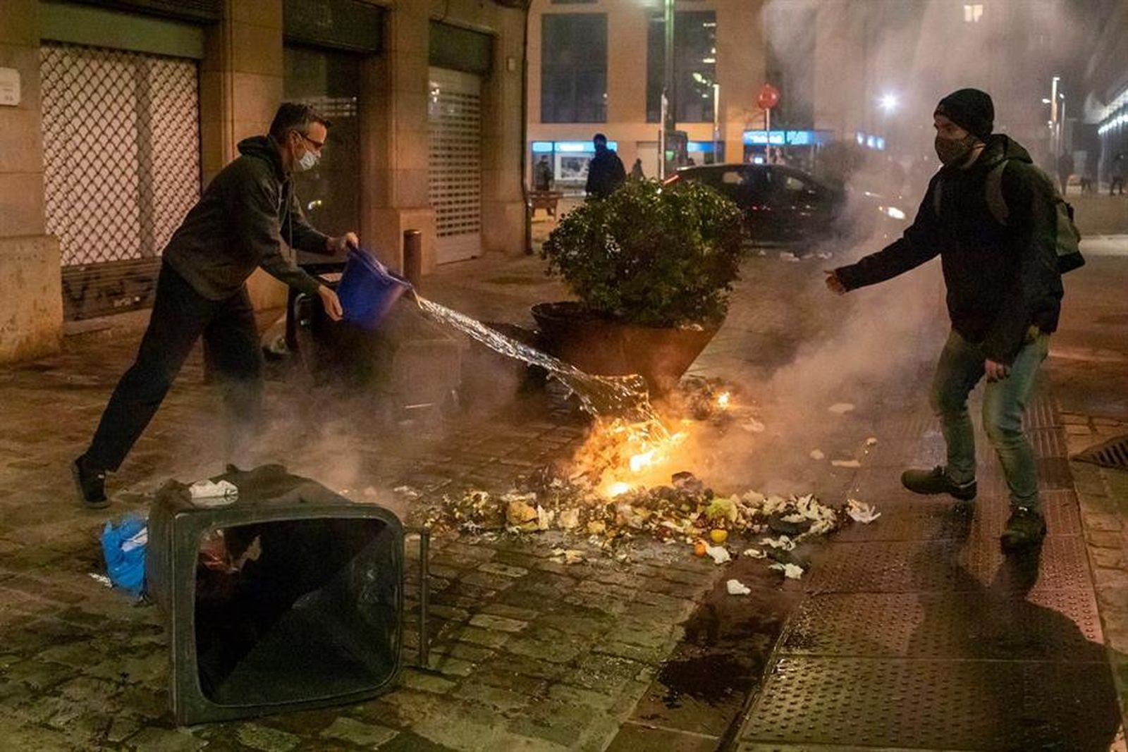 La cuarta noche de altercados en Cataluña
