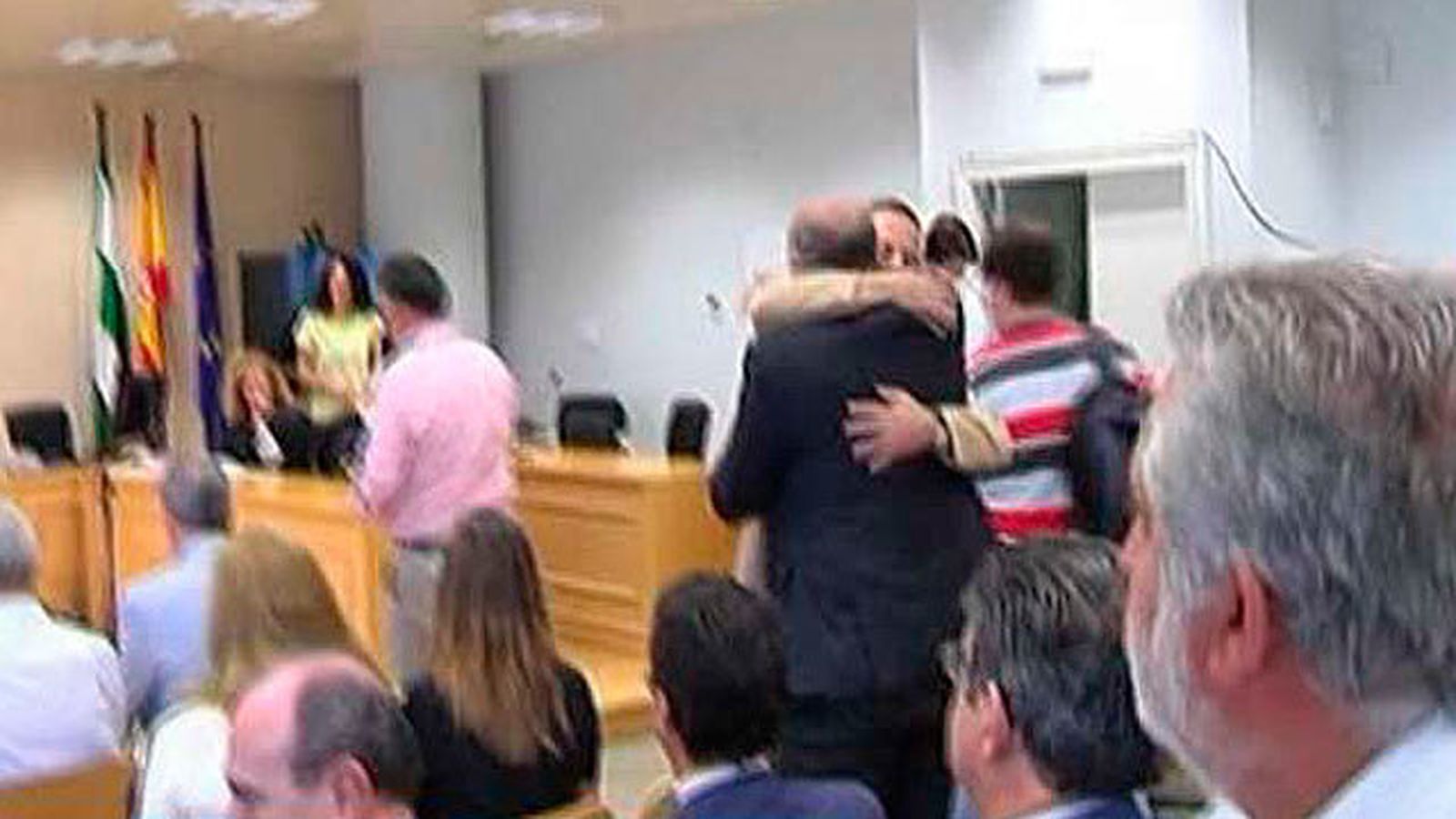 Abrazo tras la sentencia