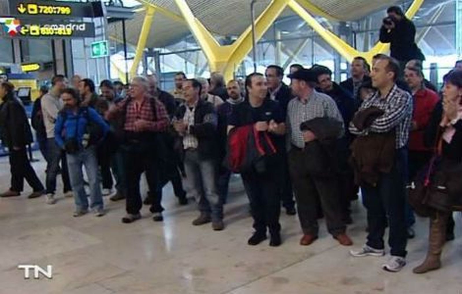 Los sindicatos de Iberia no descartan "intensificar" las huelgas, tras una reunión sin avances