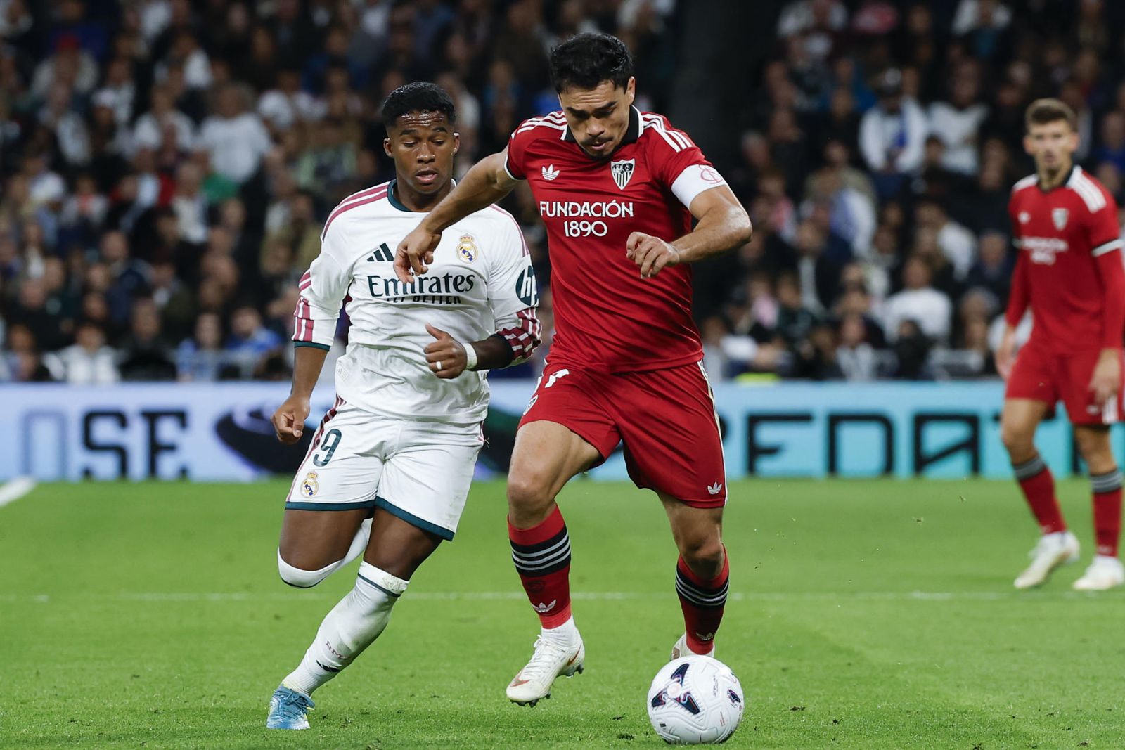 Endrick ante el Sevilla