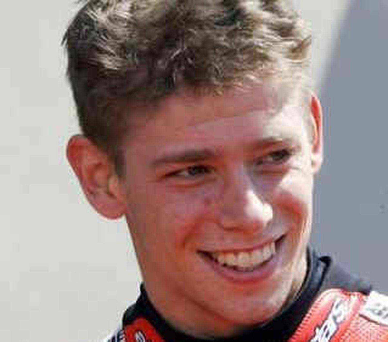 En seco y en mojado, Stoner domina en Silverstone